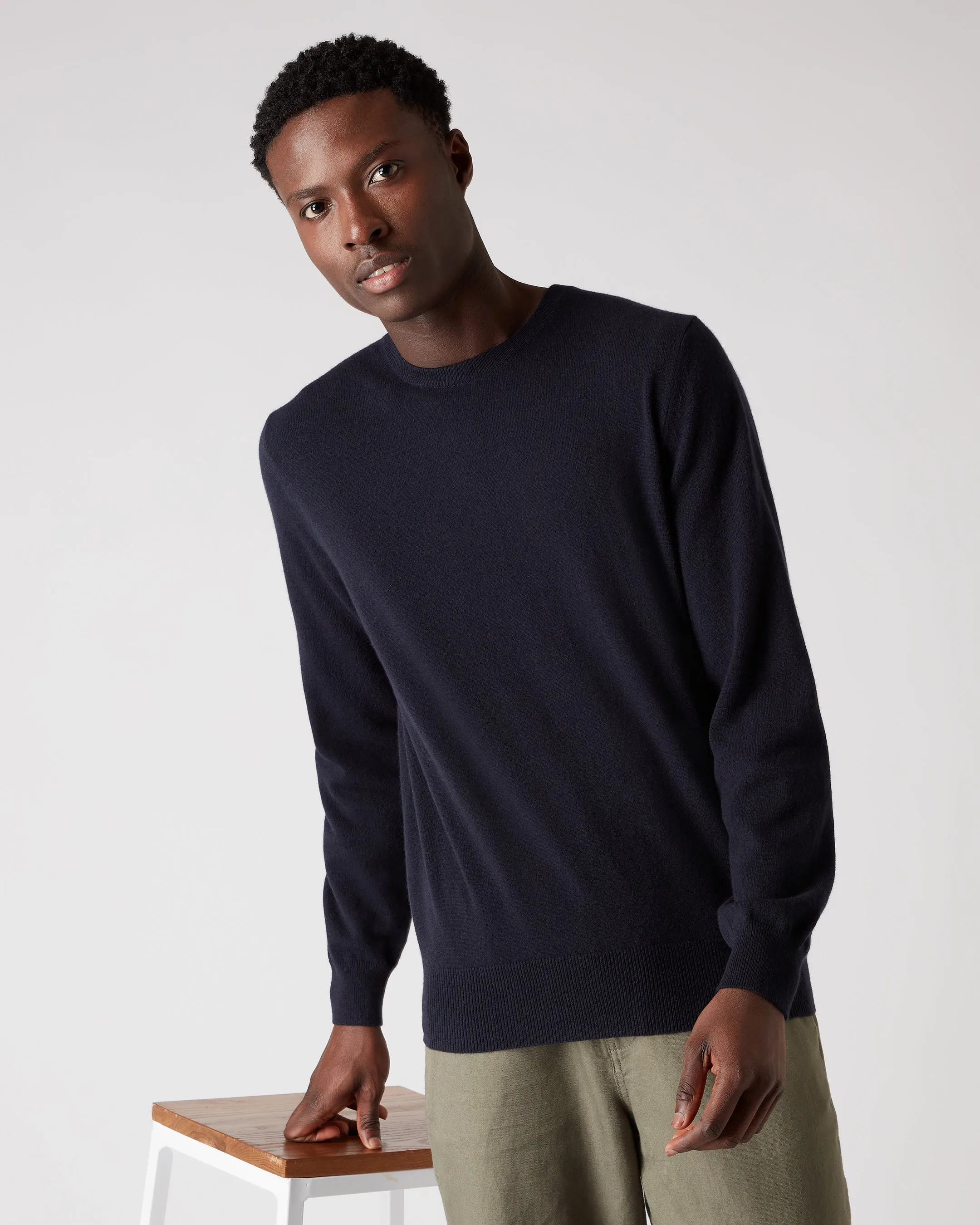 Men's Oxford Round Neck Cashmere Sweater Navy Blue